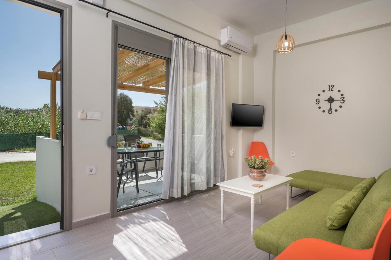 Sea Breeze Apartments Kolimvárion Luaran gambar